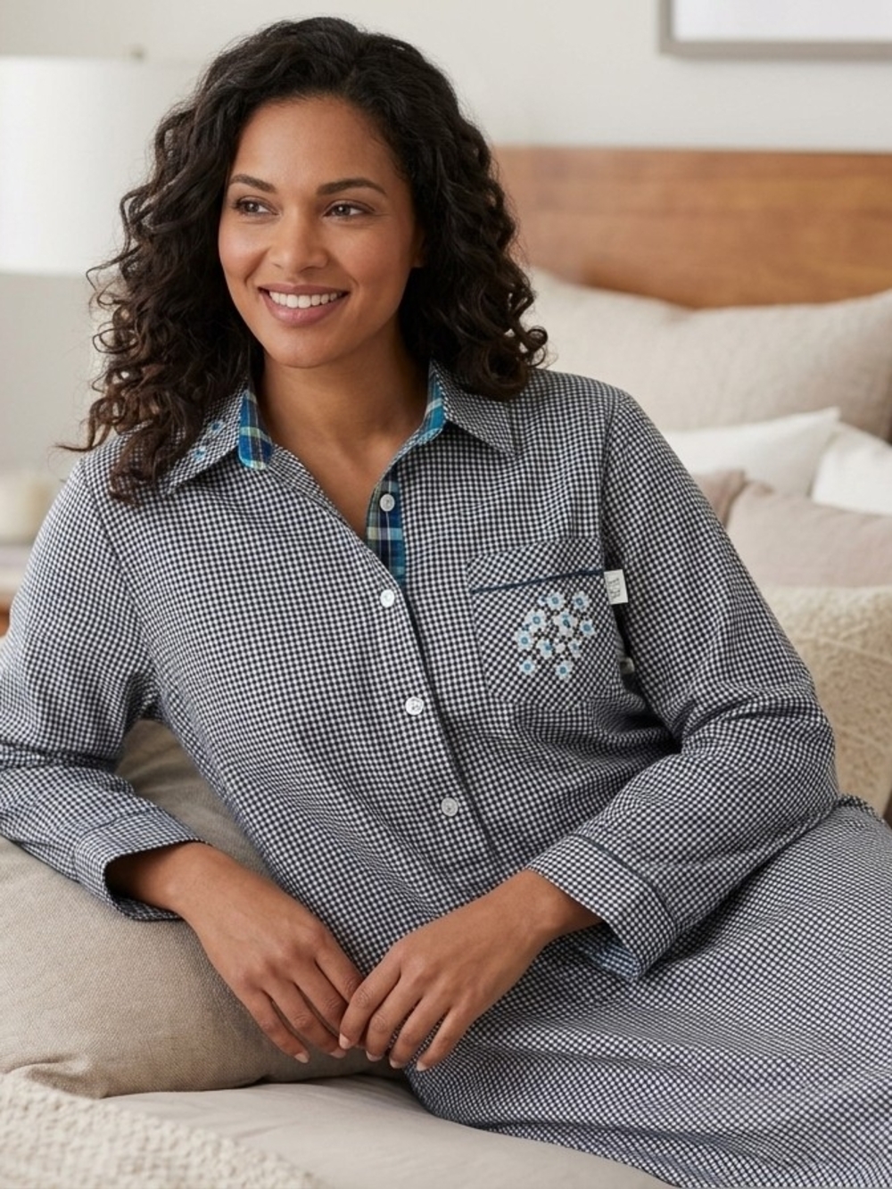 VTG Karen Neuburger Blue/White Gingham Nightshirt Embroidered Sz XL Cotton Cozy